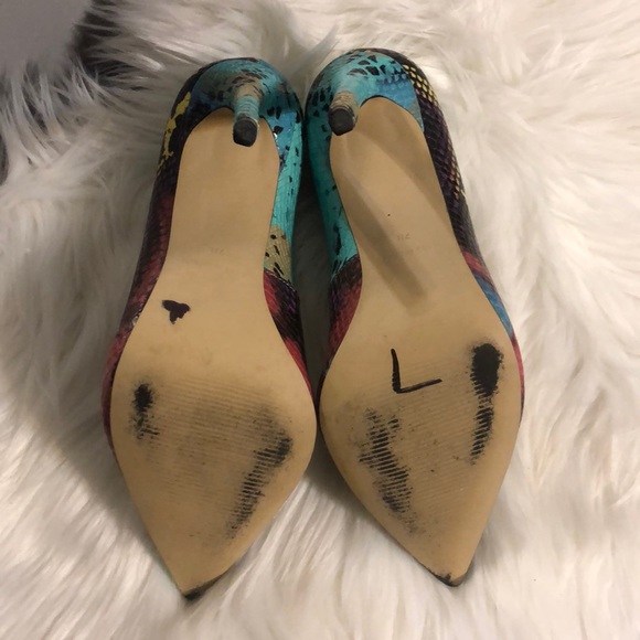 Steve Madden Proto Multi Snake Pointed Pumps - Picture 10 of 10